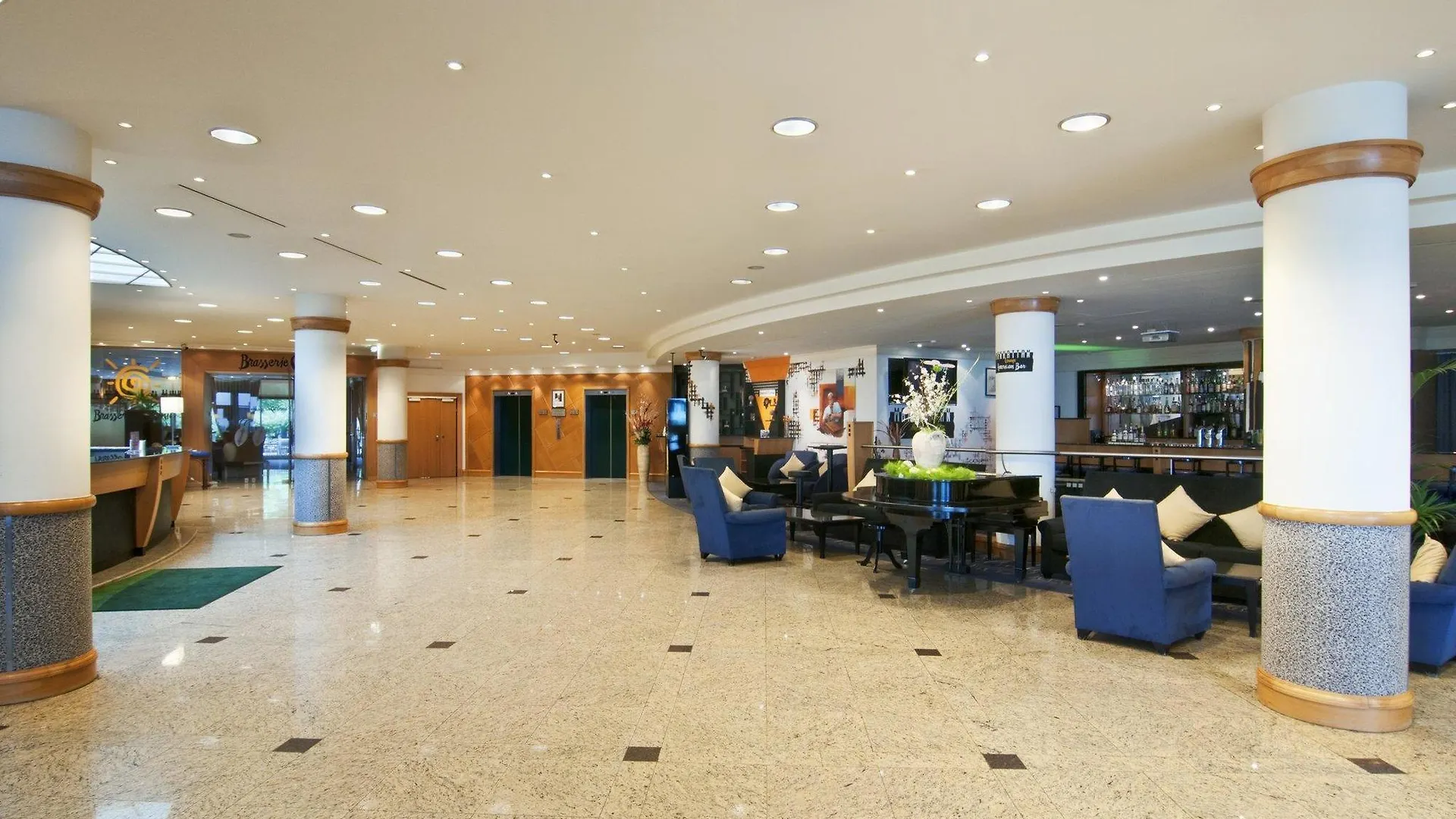 Hilton Garden Inn Vienna South فندق