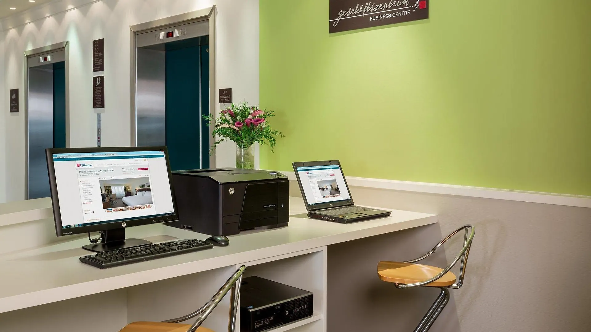 Hilton Garden Inn Vienna South فندق