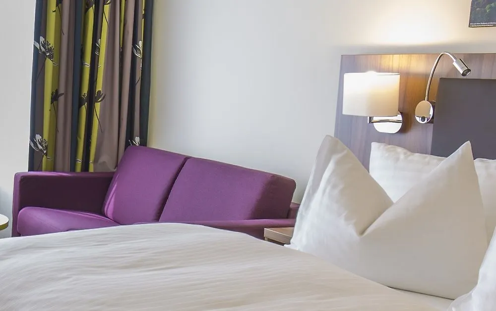 Hilton Garden Inn Vienna South 4*,