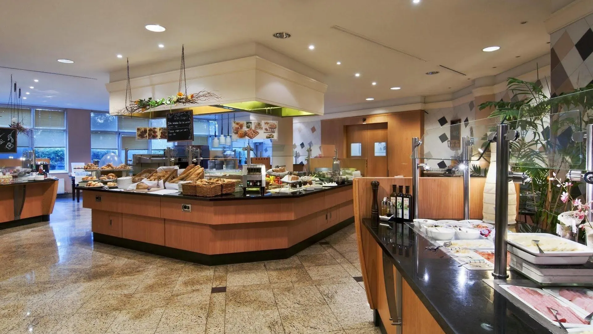 Hilton Garden Inn Vienna South 4*,  النمسا