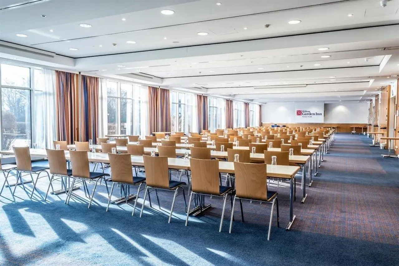 Hilton Garden Inn Vienna South فندق