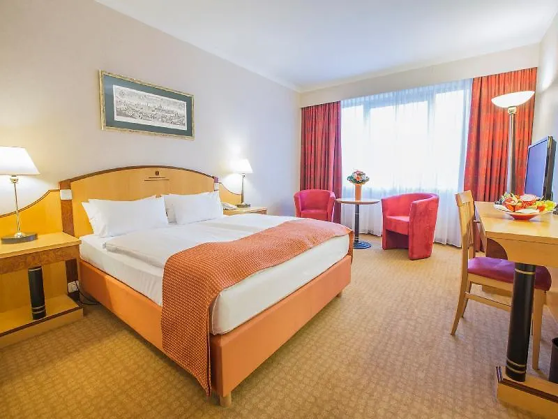 Hilton Garden Inn Vienna South 4*,
